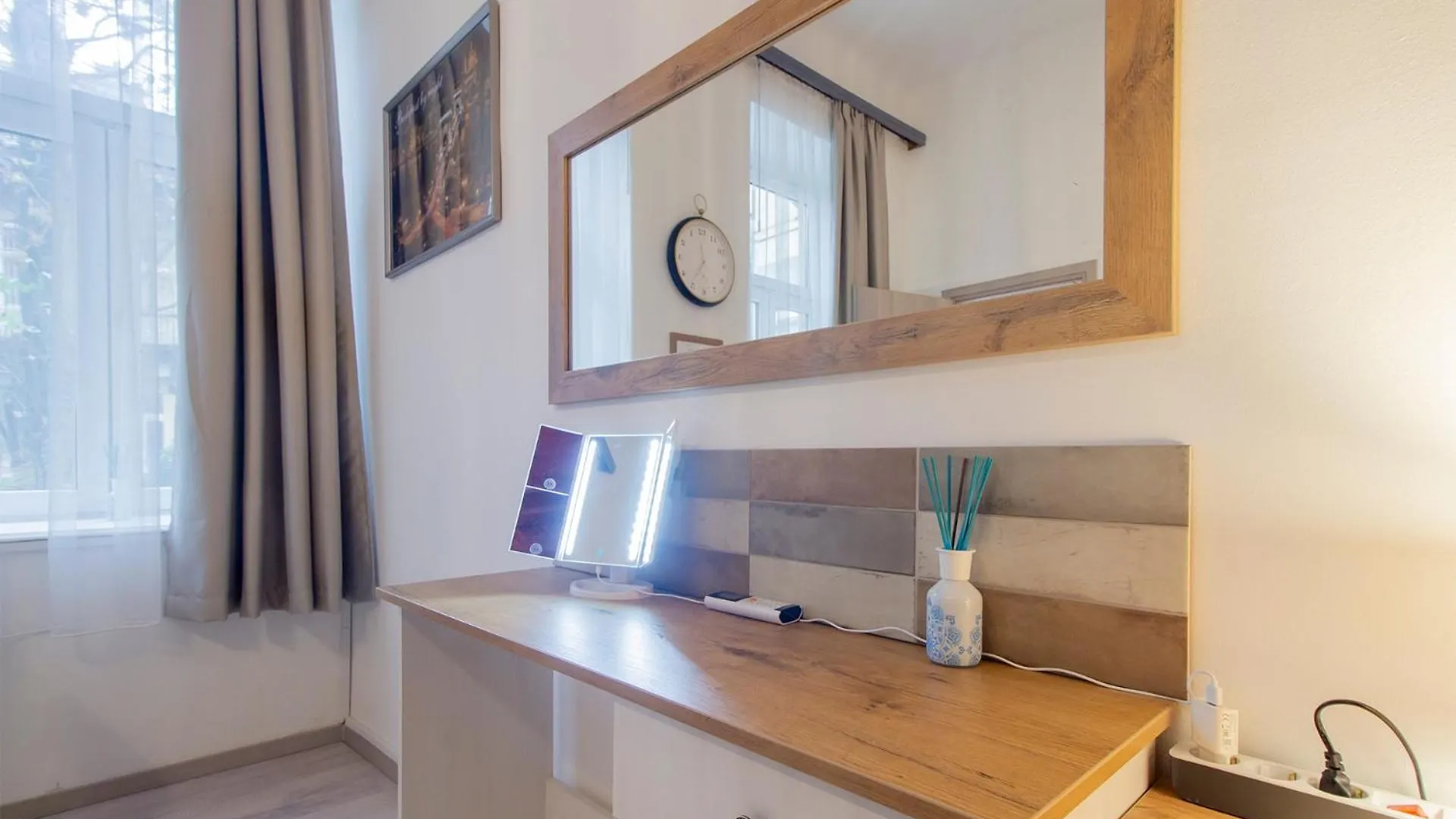Dob Apartment With Ac Budapest